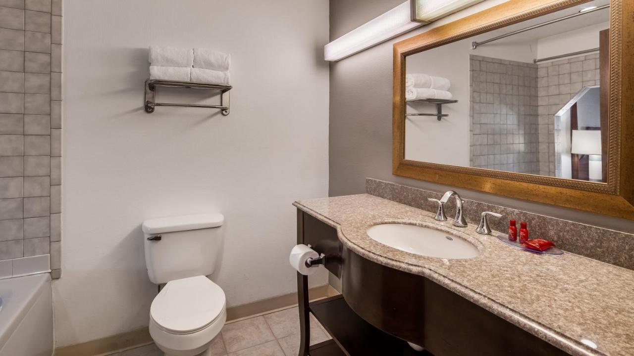 Bliss Point Inn & Suites 뉴 버팔로 외부 사진