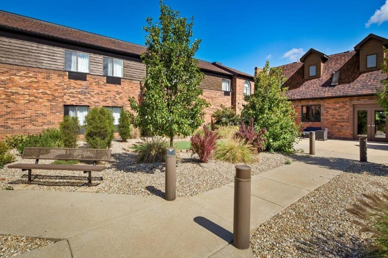 Bliss Point Inn & Suites 뉴 버팔로 외부 사진