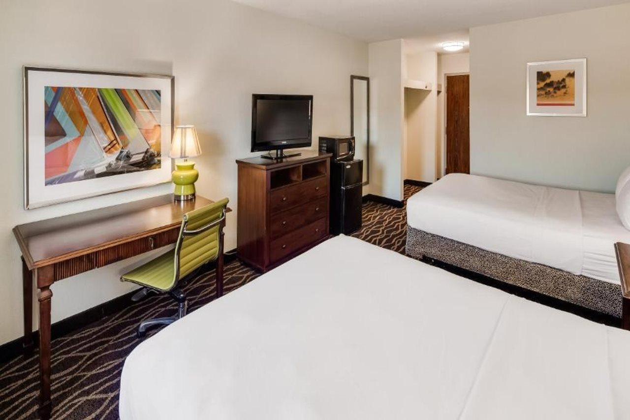 Bliss Point Inn & Suites 뉴 버팔로 외부 사진